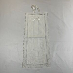 WhimsyWear Hanging Towel Holder Unisex OS White Excellent Vintage Style Floral